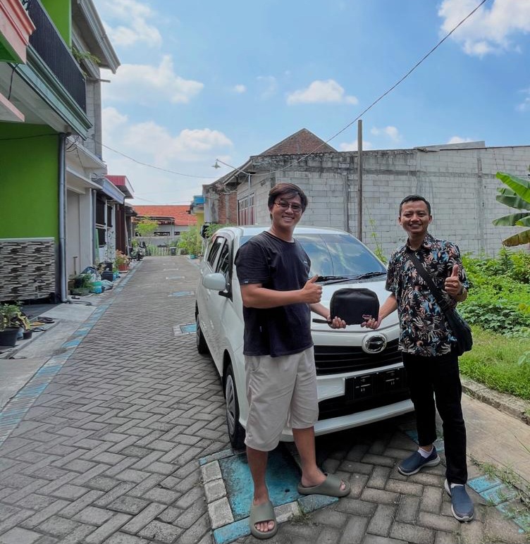 AGUS Sales Daihatsu Sigra Surabaya