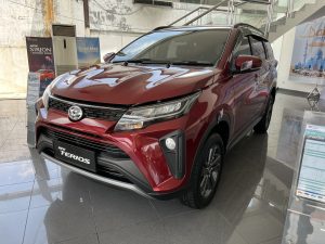 foto terios tipe R ADS warna scarlet red